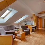 Hotel Skoliace Stredisko Ives *