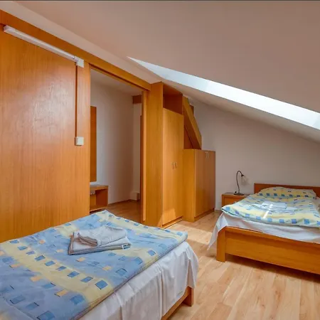 Skoliace Stredisko Ives Hotel Košice