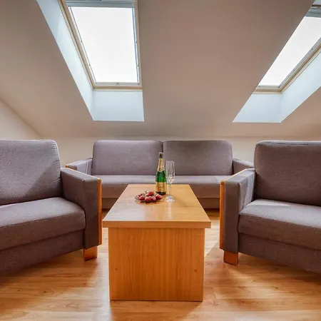 Hotel Skoliace Stredisko Ives Košice