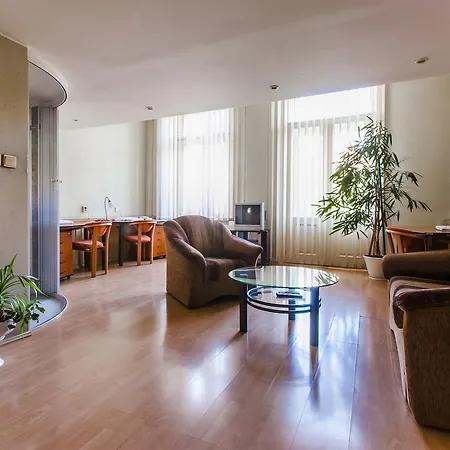 Hotel Skoliace Stredisko Ives